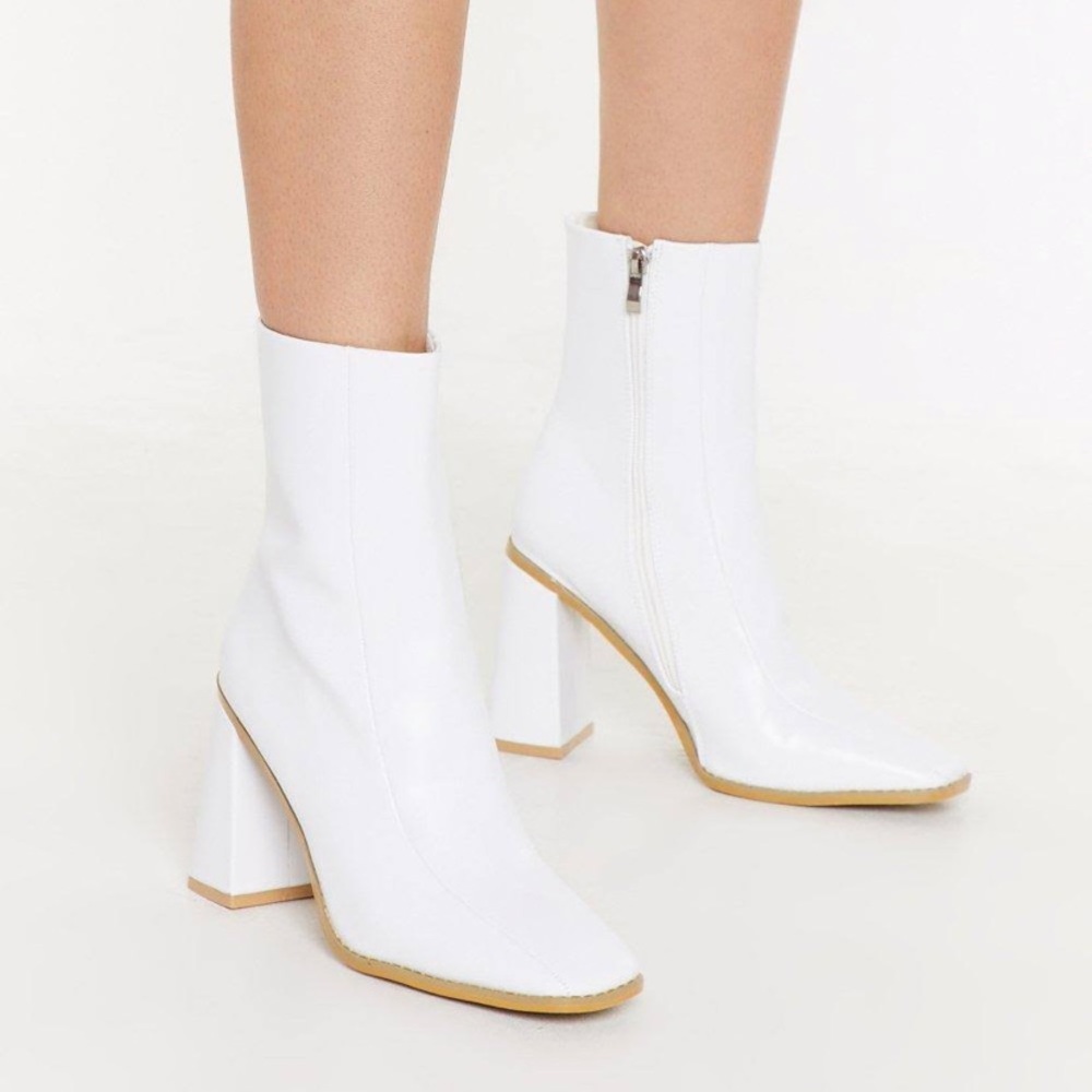 Koi Footwear